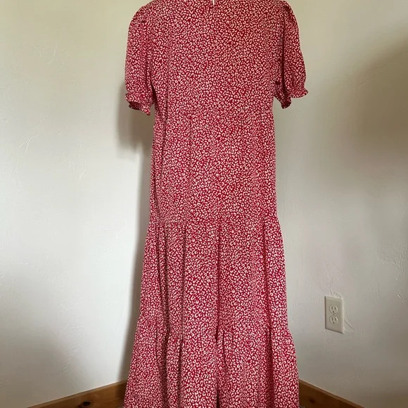 Red and White Tiered Puff Sleeve Maxi Sundress Size L - Picture 4 of 9
